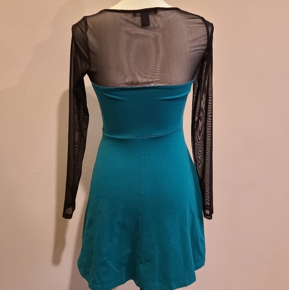 F21 Long Sleeved Dress - Picture 2 of 5